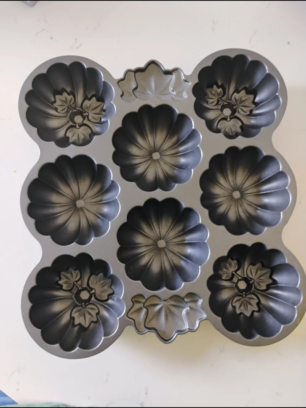 Wilton Dimensions Pumpkin Patch Mini Cake Pan Decorative Bakeware 3D Tops Bottom